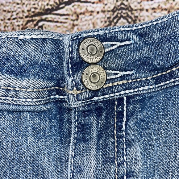 Junior Rue21 Shorts - Picture 2 of 5